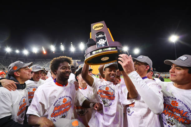 建了王朝基 建了王朝基